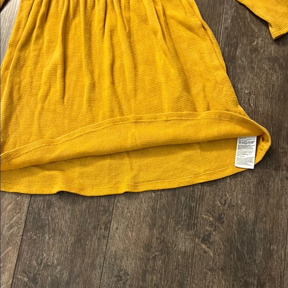 Old Navy Yellow Knee-Length Casual Sundress - Picture 5 of 6